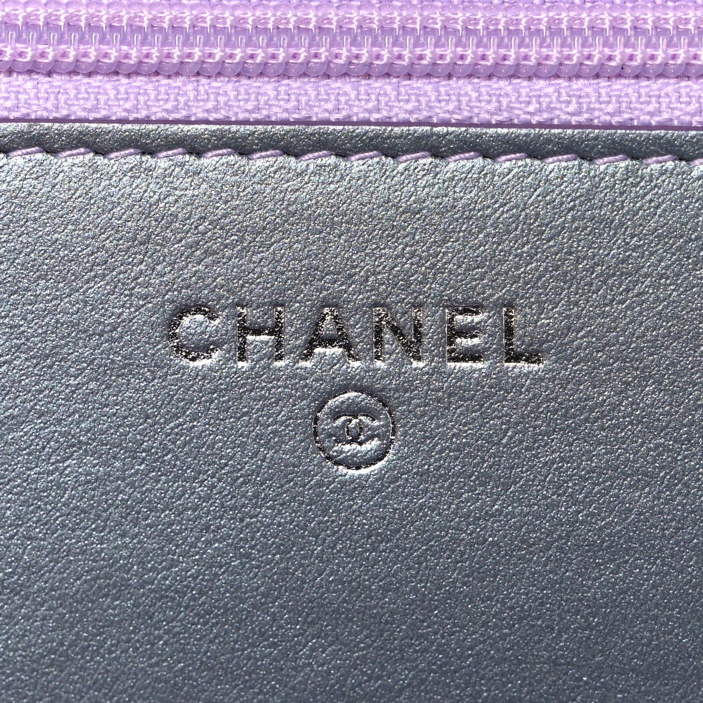 Iridescent Lambskin Quilted Reissue Wallet On Chain WOC Light Purple