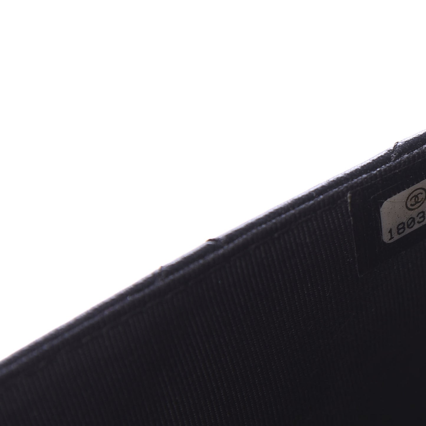 Lambskin Quilted Wallet On Chain WOC Black