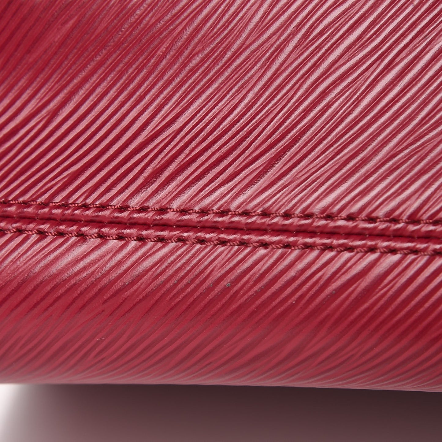 Epi Twist Shoulder Bag MM Fuchsia