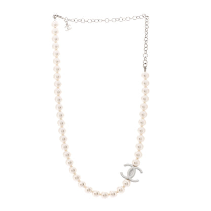 Chanel Pearl Metal CC Short Necklace Silver 3 of 6