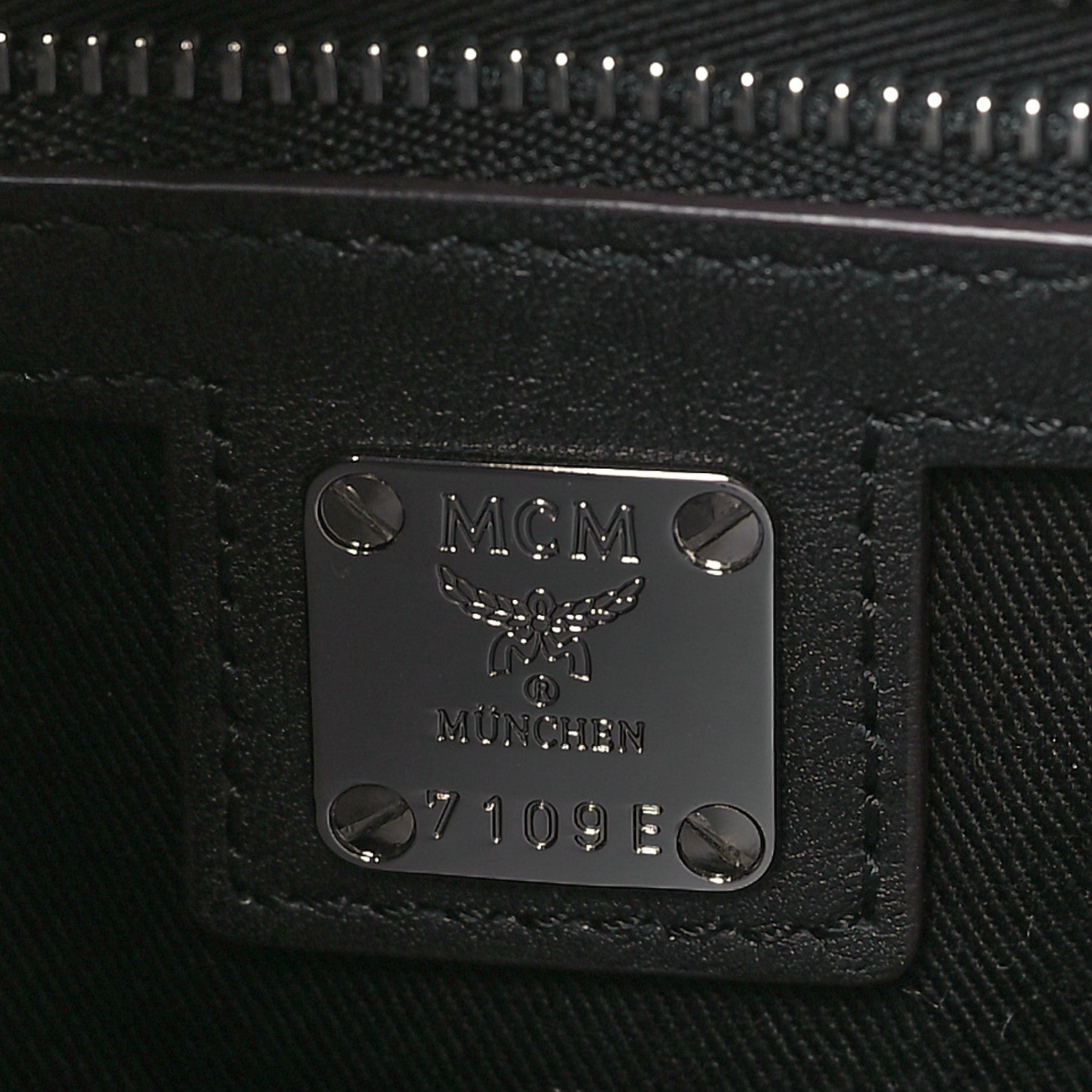 MCM Calfskin Ottomar Large Klara Hobo Black 6 of 8