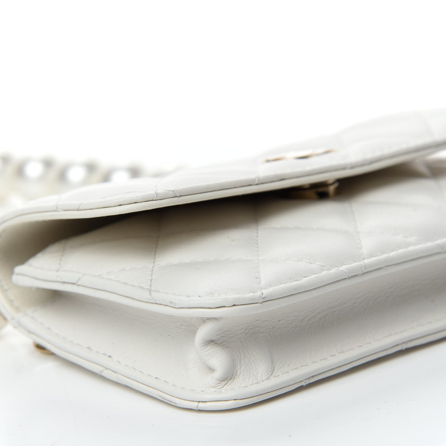 Calfskin Quilted Maxi Pearls Clutch With Chain White