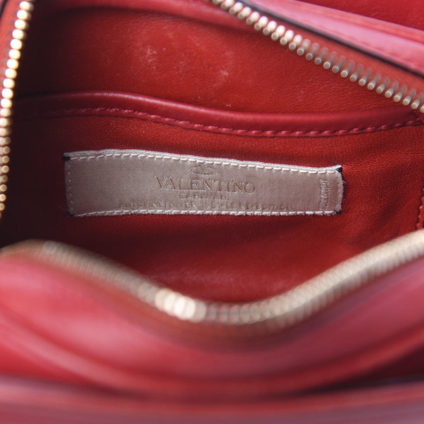 Vitello Small Logo Go Crossbody Bag Red
