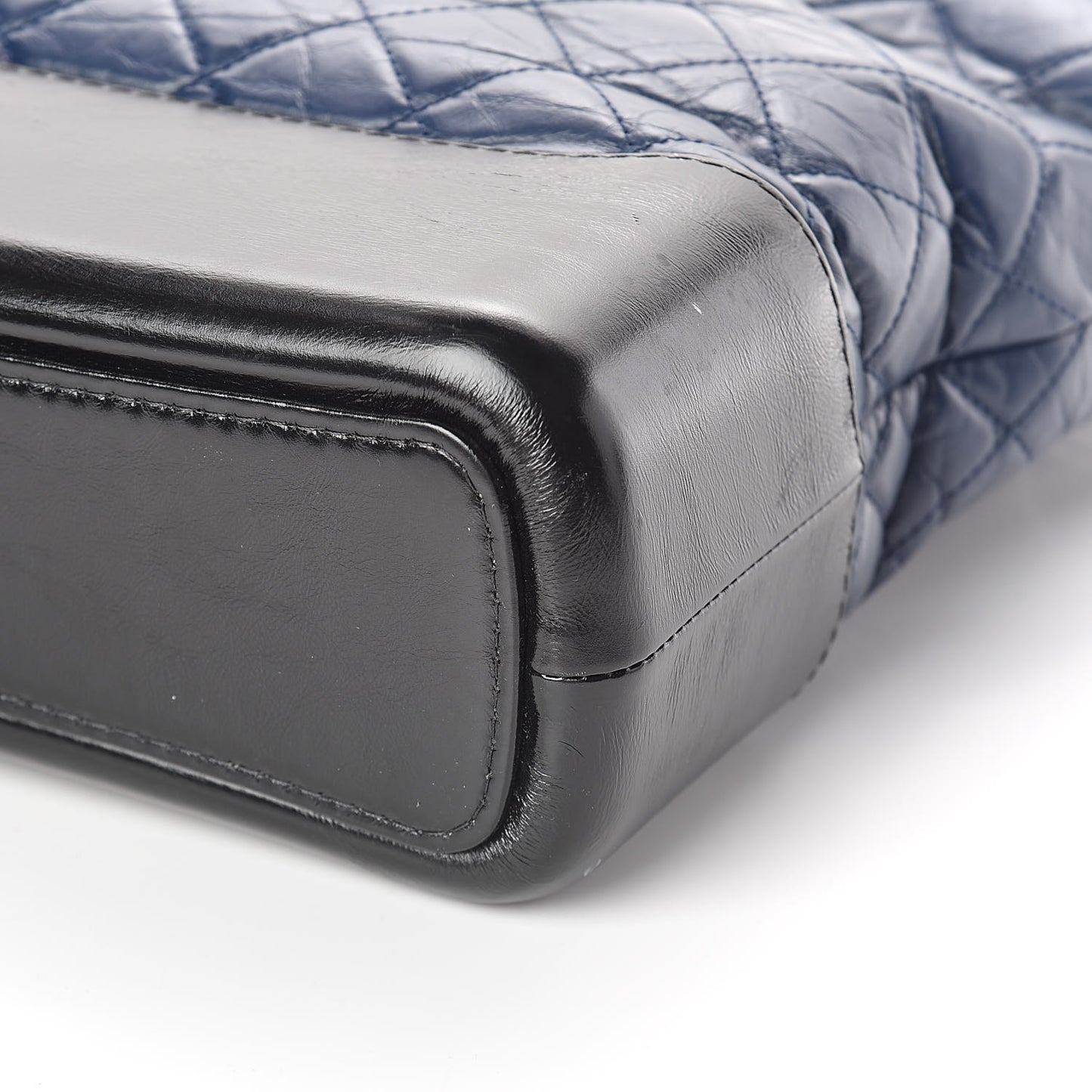 Aged Calfskin Quilted Large Gabrielle Hobo Navy Black