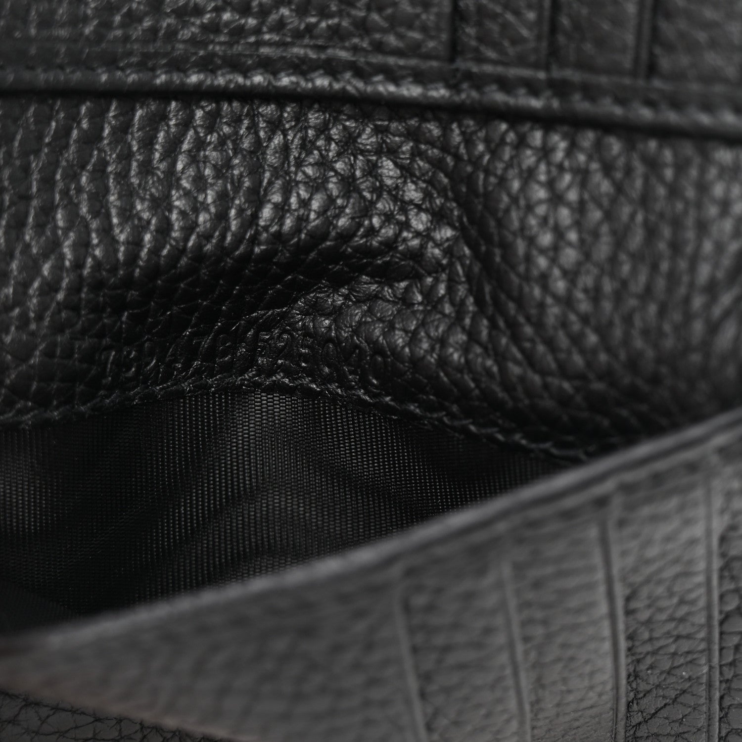 Gucci Piuma Calfskin Jumbo GG Embossed Card Case Black 7 of 8