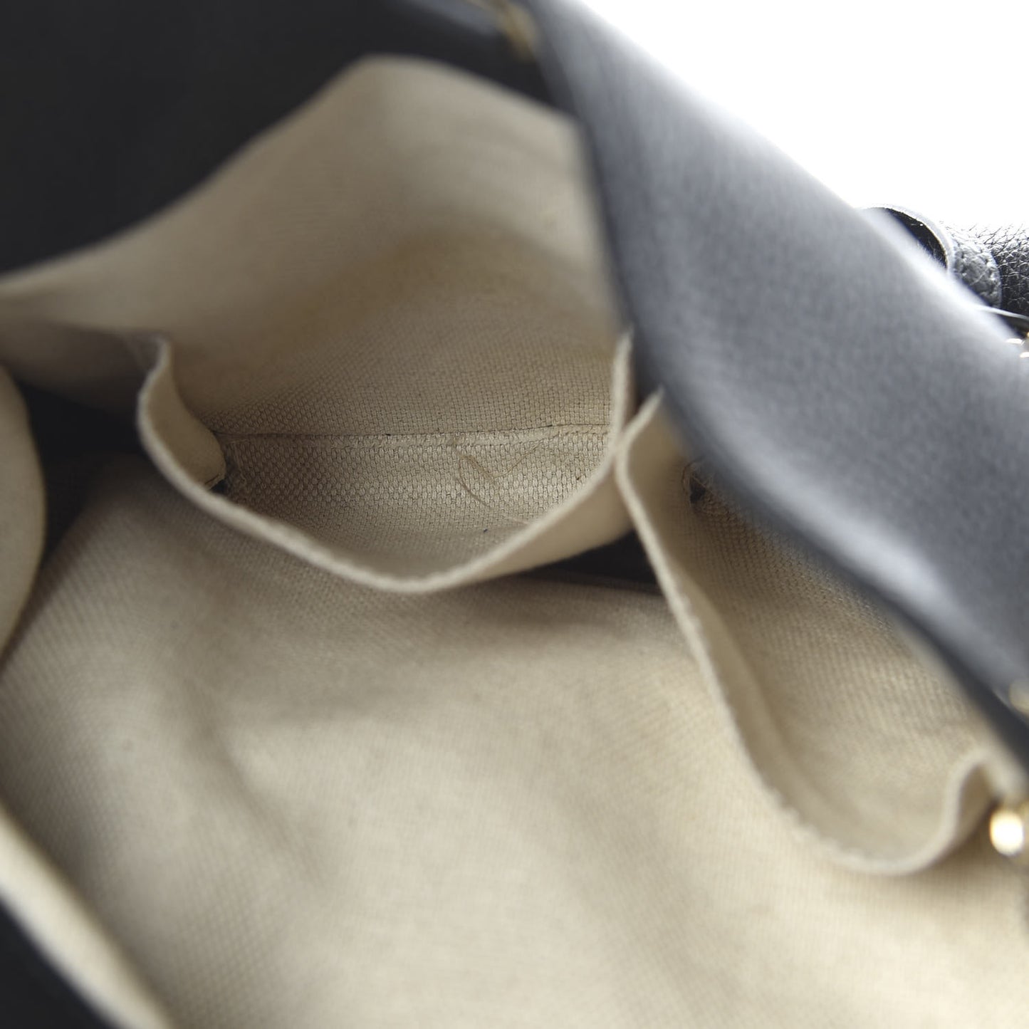 Pebbled Calfskin Medium Soho Chain Shoulder Bag Black