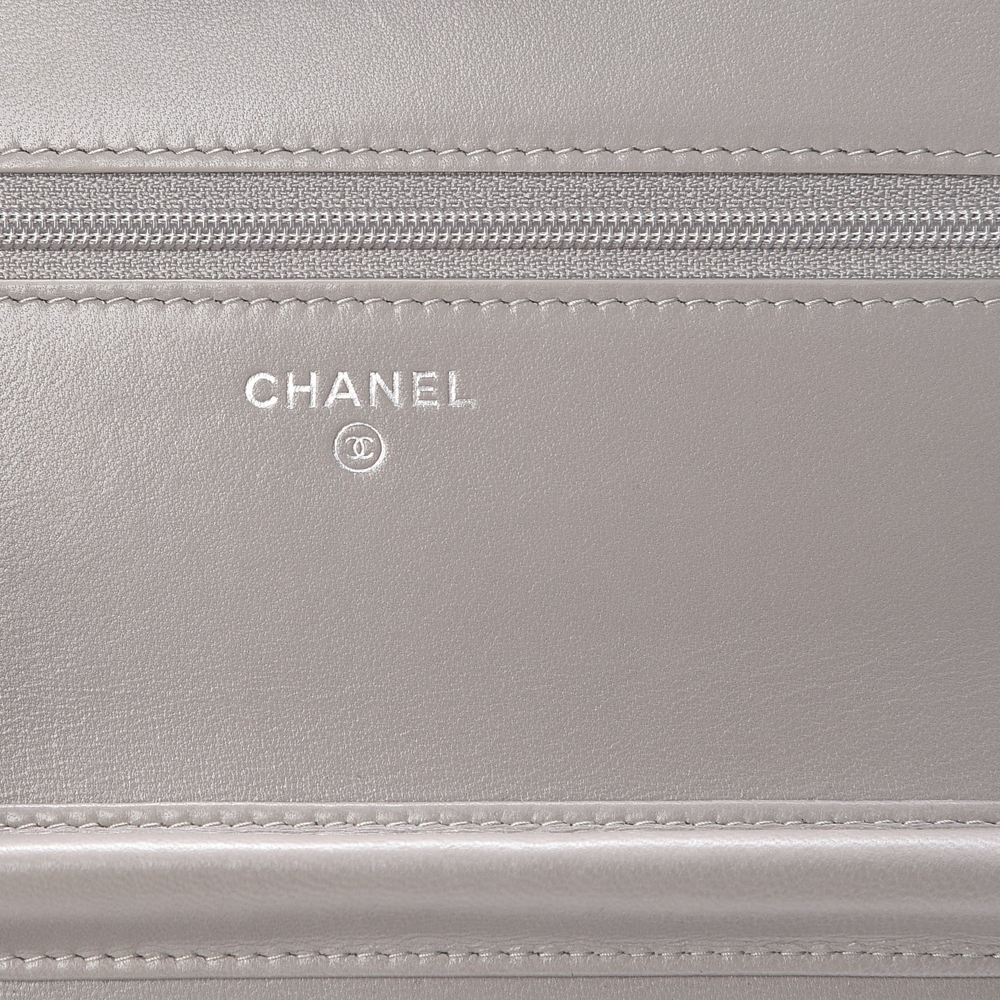 Lizard Golden Class Wallet on Chain WOC Grey