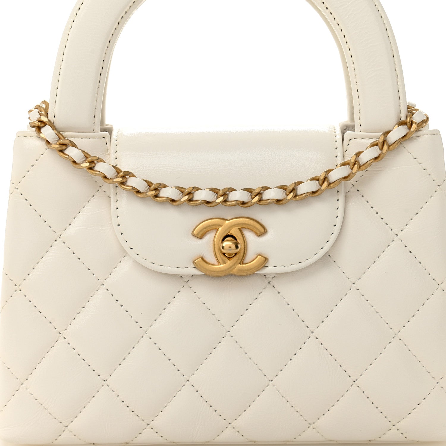 CHANEL ホワイトベージュ キルティングバッグ Chanel Shiny Aged Calfskin Quilted Nano Kelly Shopper White