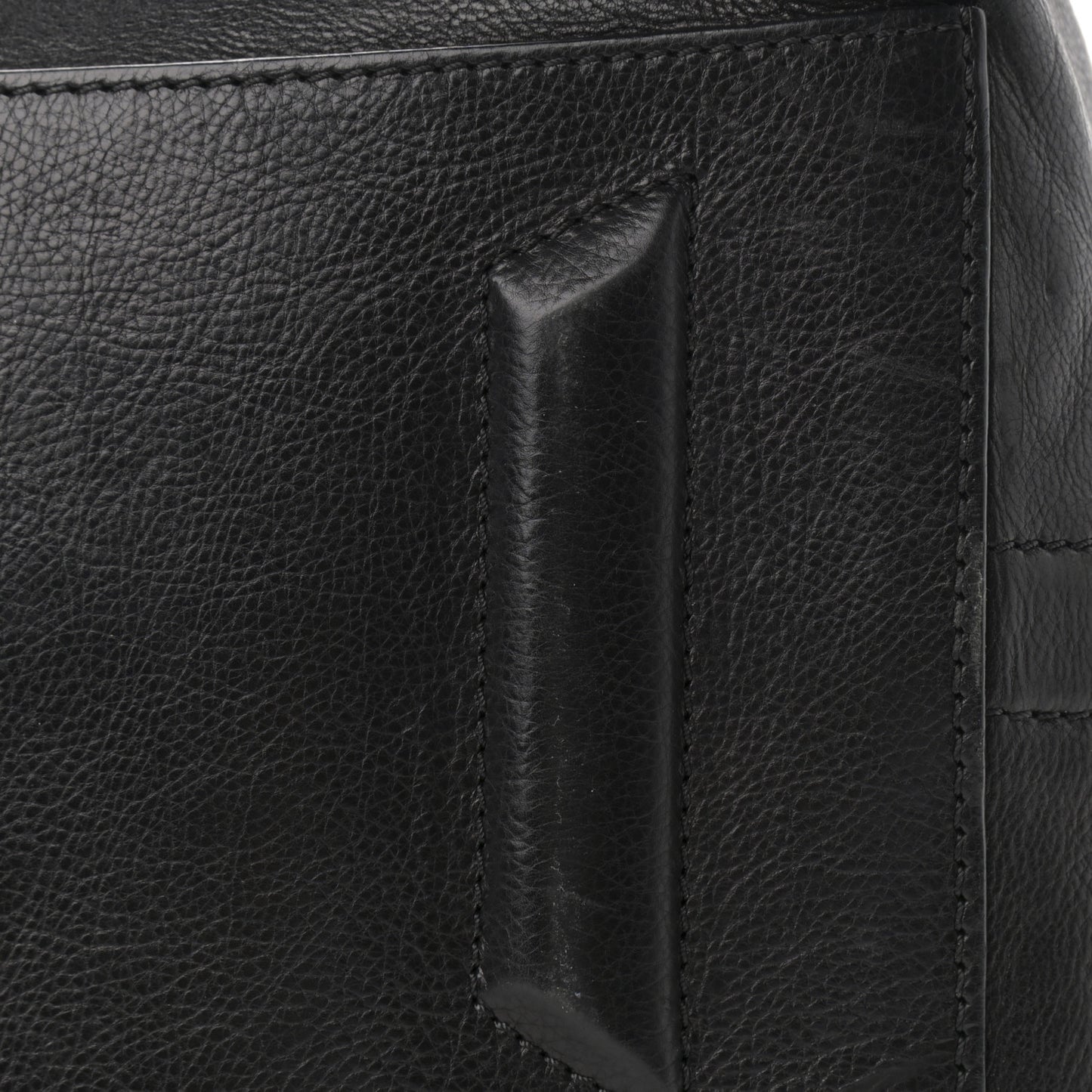 Smooth Calfskin Medium Soft Antigona Black