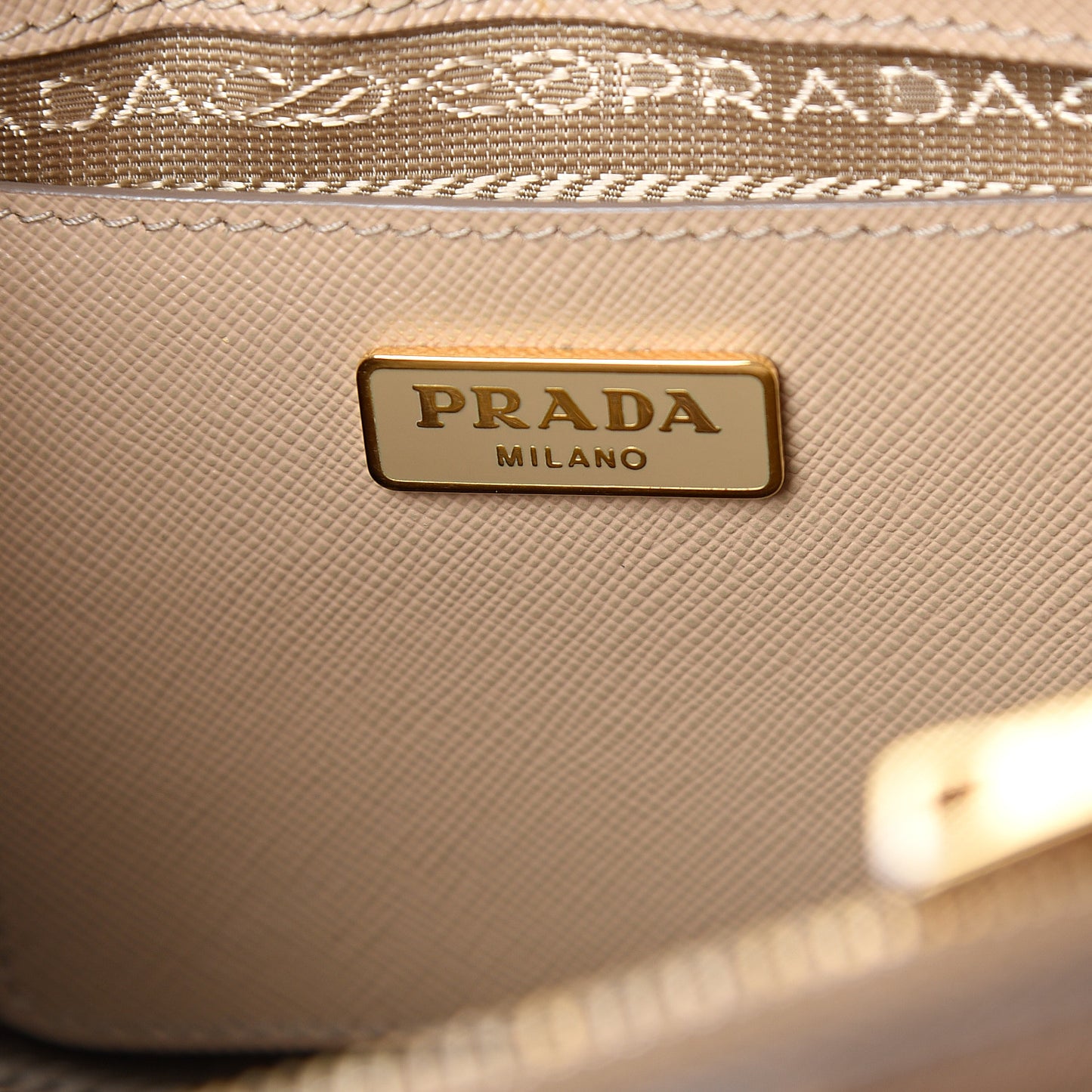 Saffiano Lux Micro Galleria Double Zip Tote Sabbia