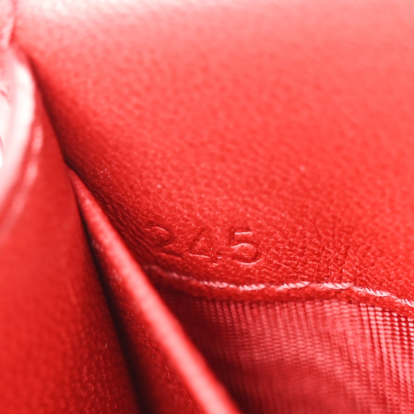Vernice Crystal Wallet On Chain Rosso