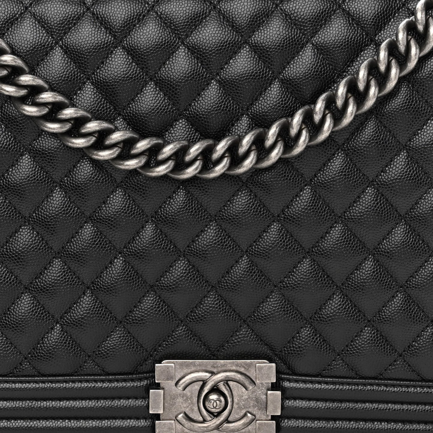 Caviar Quilted Large Boy Flap Black