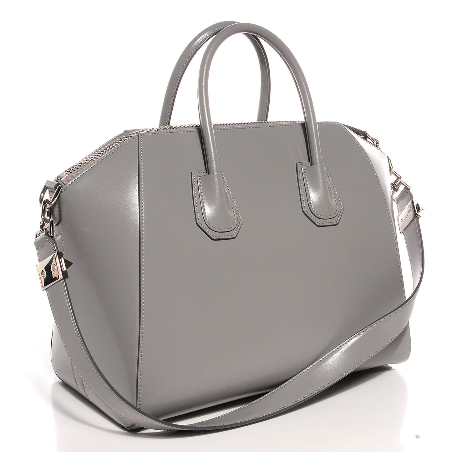 Smooth Calfskin Medium Antigona Pearl Grey