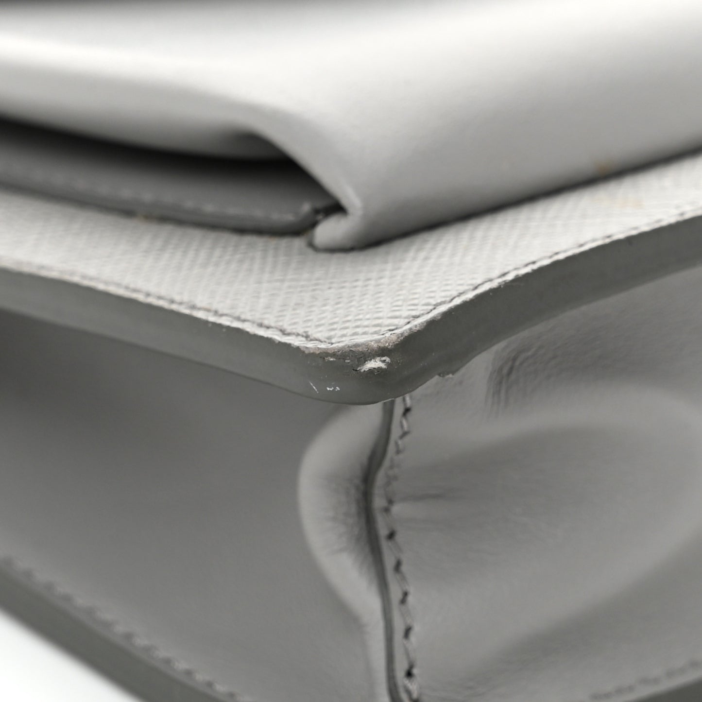 Saffiano City Calfskin Monochrome Envelope Crossbody Nube