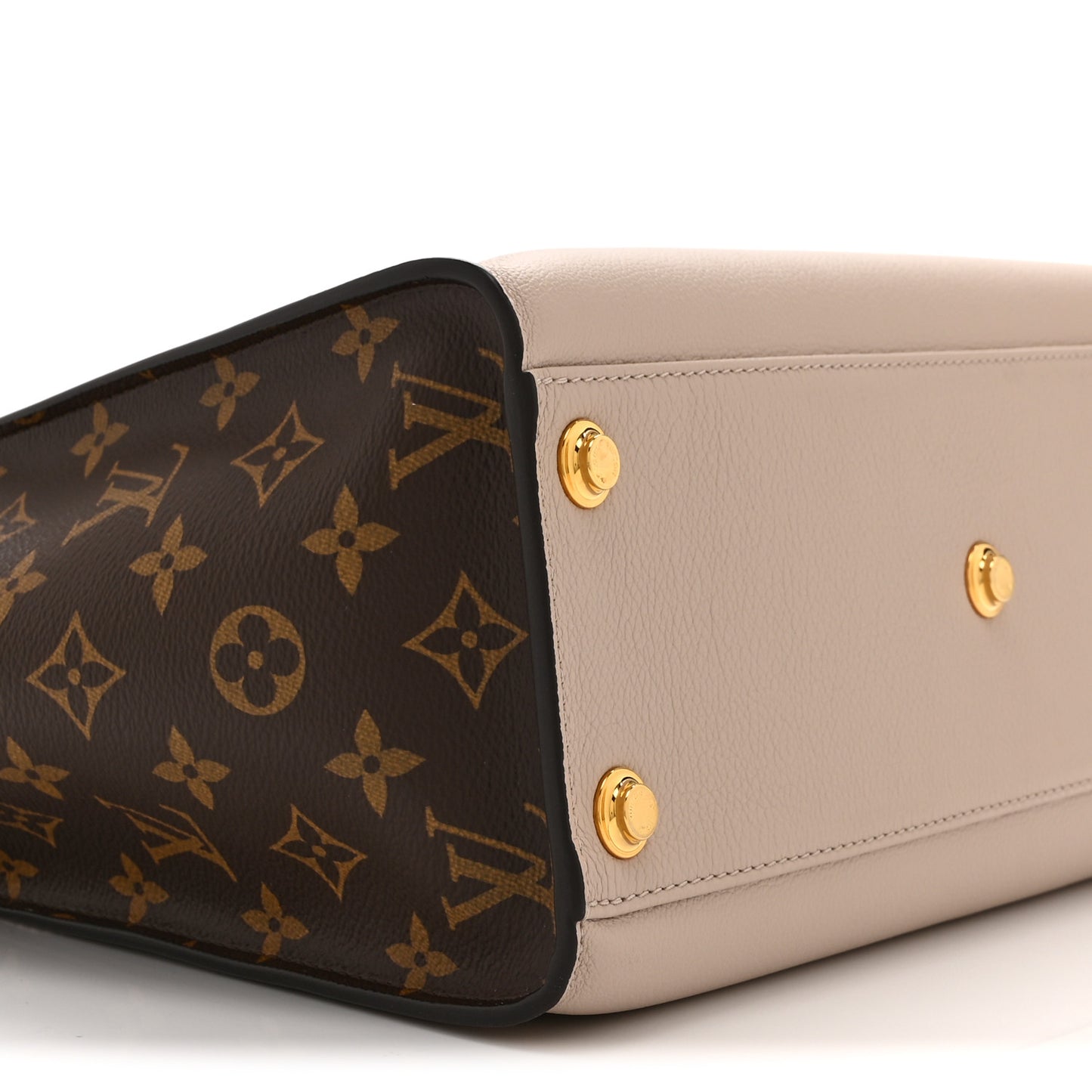 Calfskin Monogram On My Side MM Greige