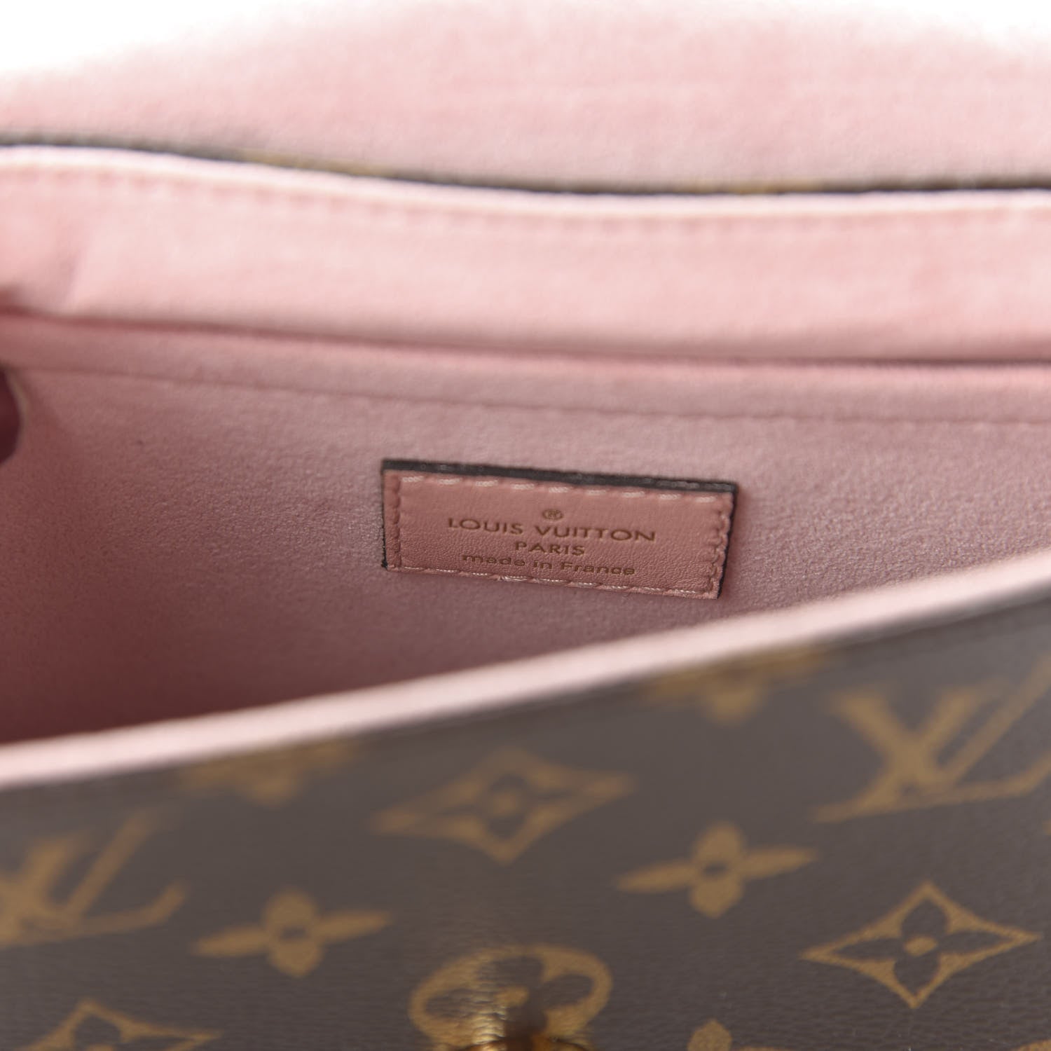 Louis Vuitton Monogram Locky BB Rose Poudre 8 of 11