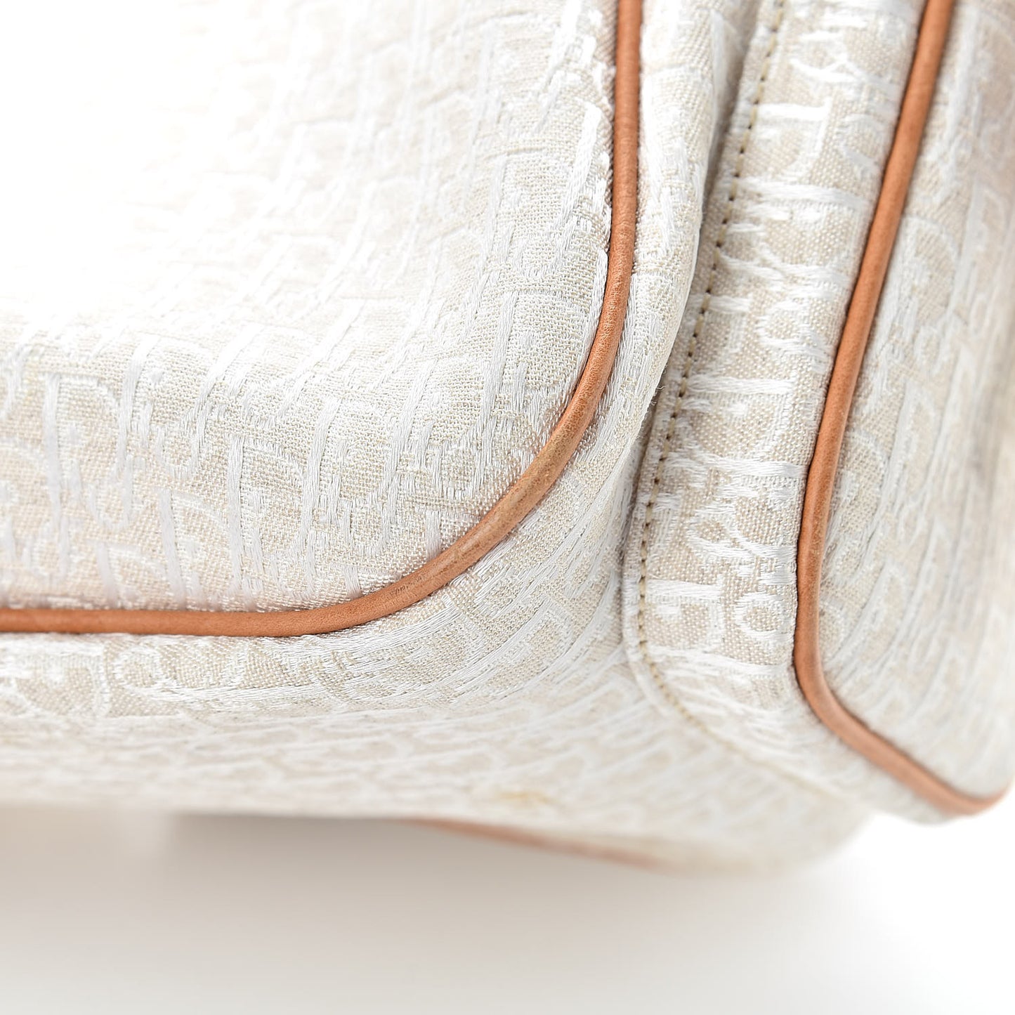 Monogram Tote White Tan