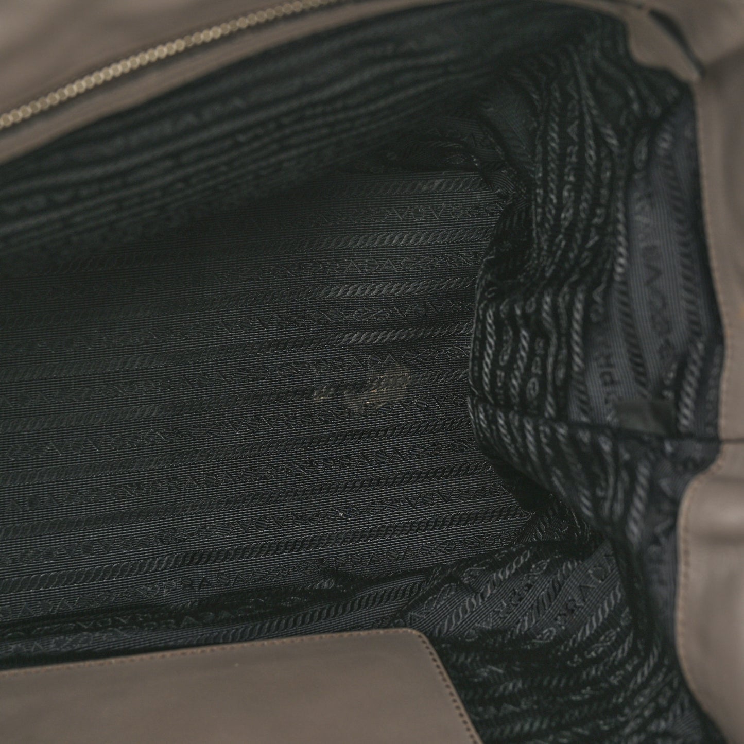 City Calf Small Hand Stitched Zip Tote Calce