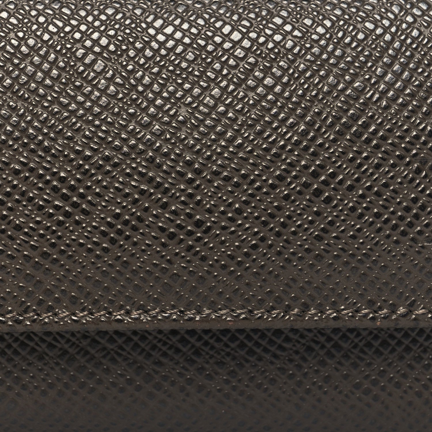 Louis Vuitton Taiga 6 Key Holder Grizzli 7 of 7