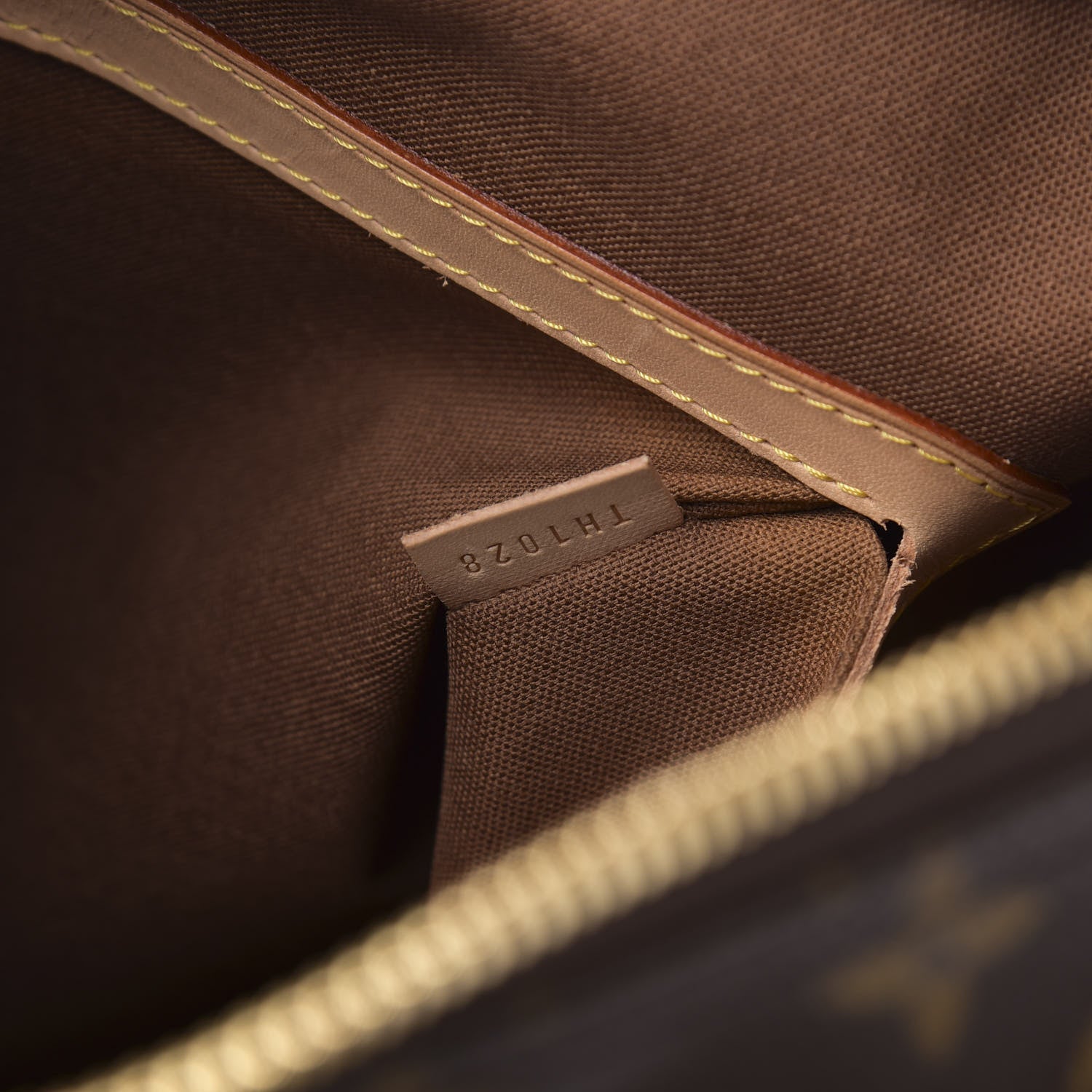 Louis Vuitton Monogram Carryall 9 of 18