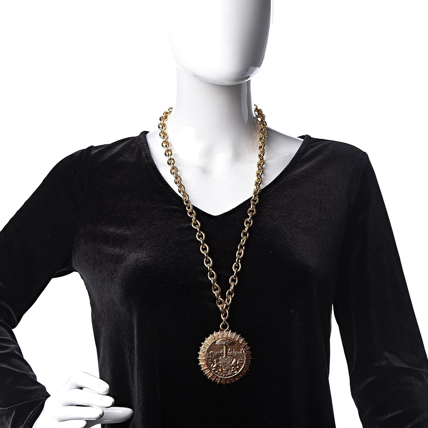 Medallion Chain Necklace Gold