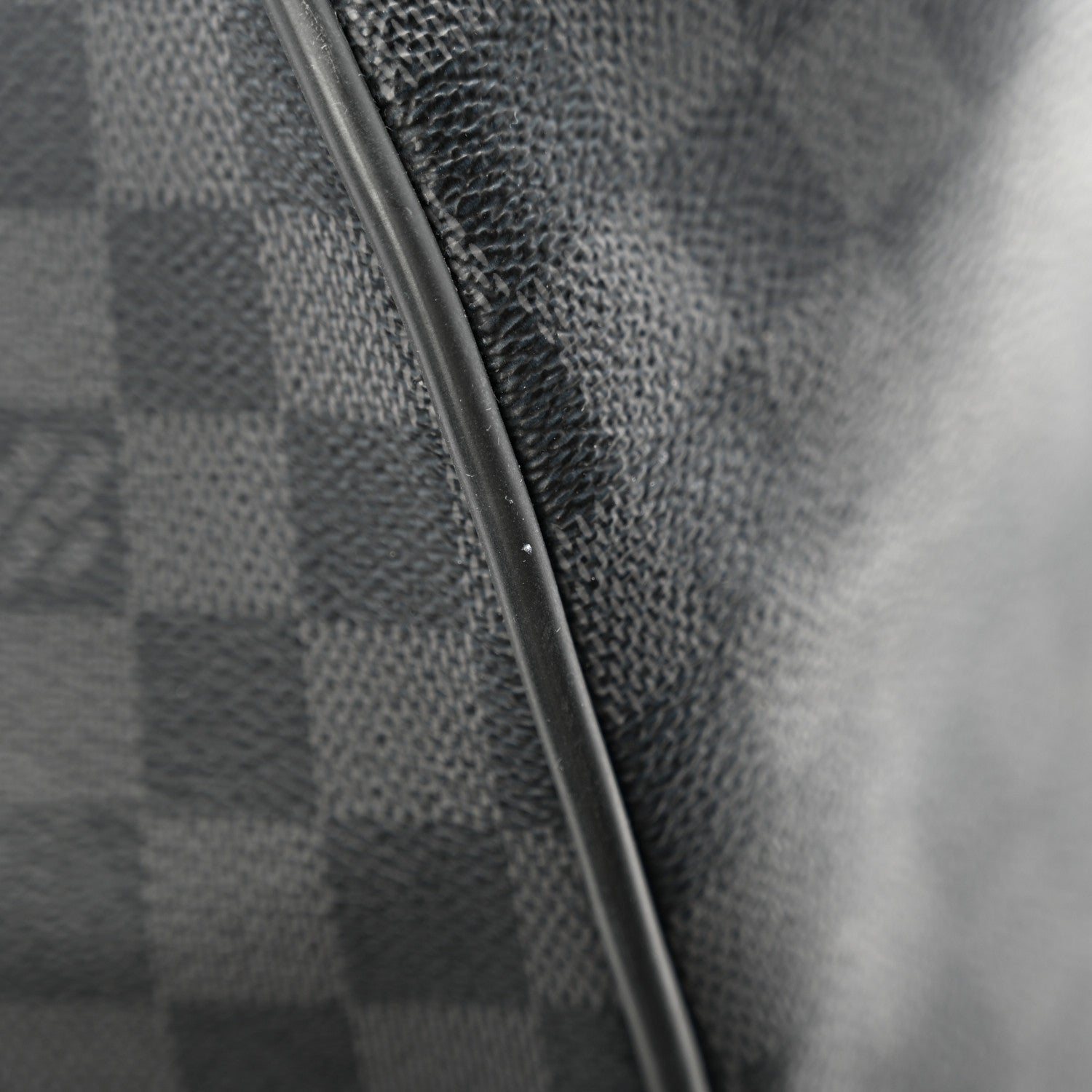 Louis Vuitton Damier Graphite Neo Eole 65 14 of 15