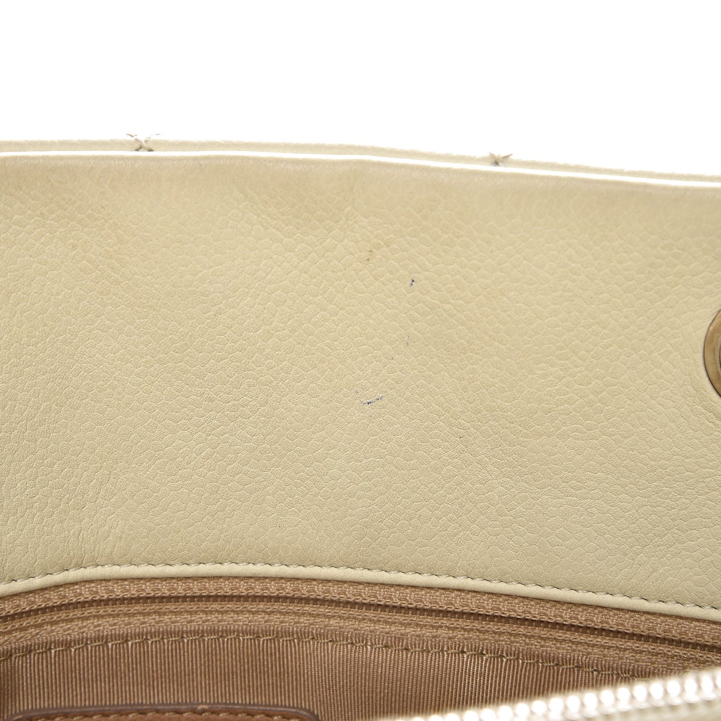 Caviar CC Timeless Soft Tote Off White