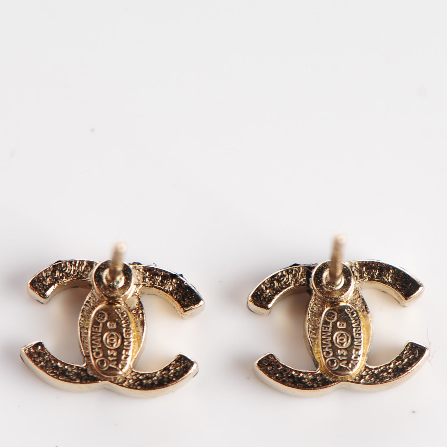Graffiti CC Earrings Gold