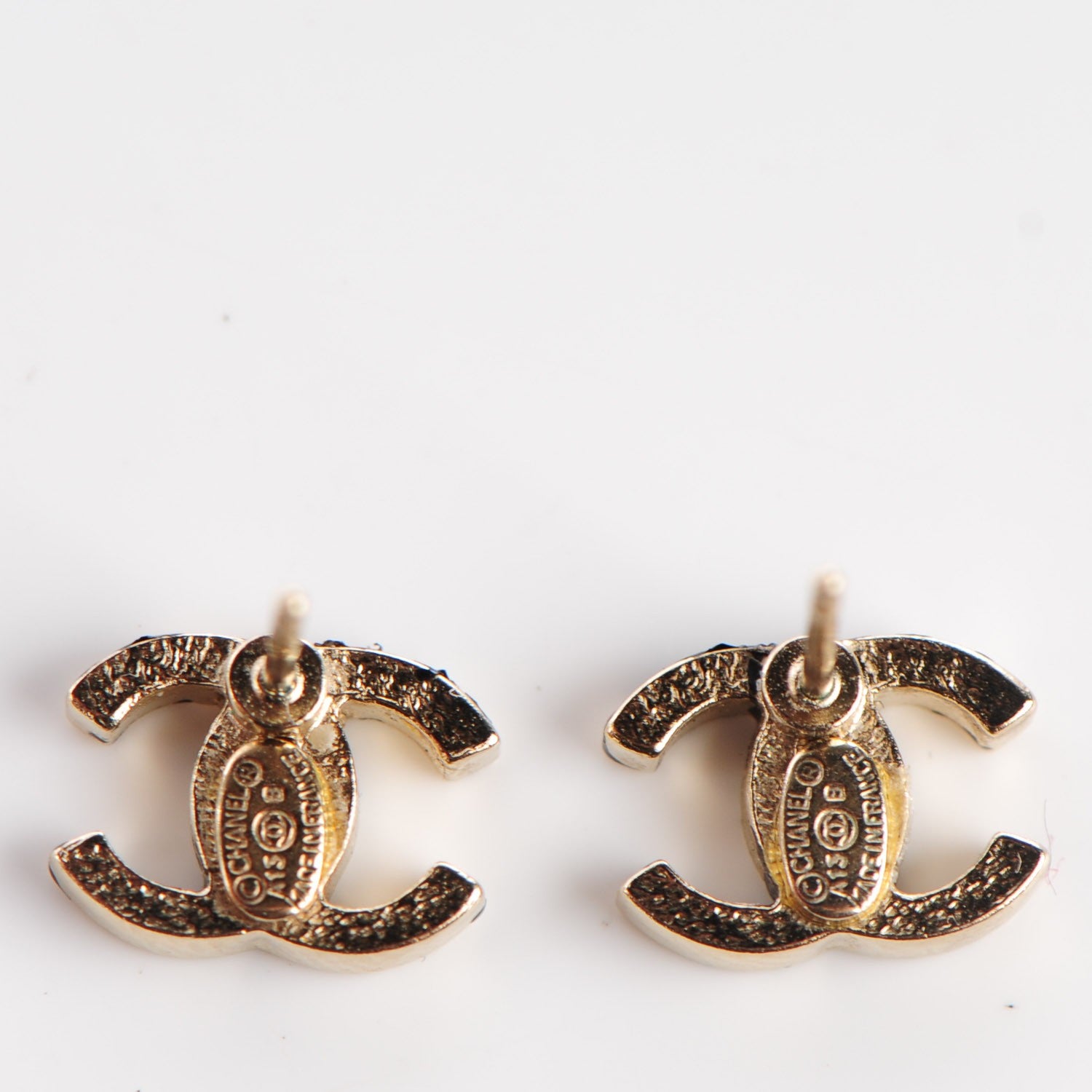 Chanel Graffiti CC Earrings Gold 3 of 5