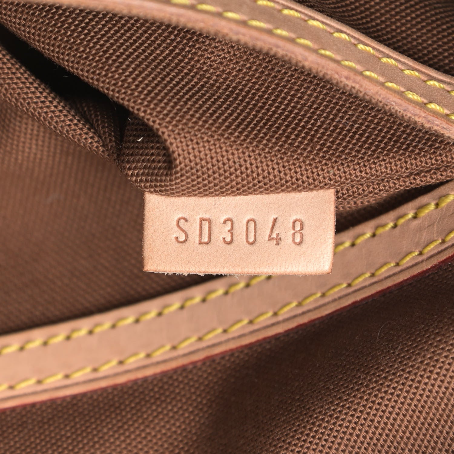 Louis Vuitton Monogram Cabas Mezzo 6 of 12