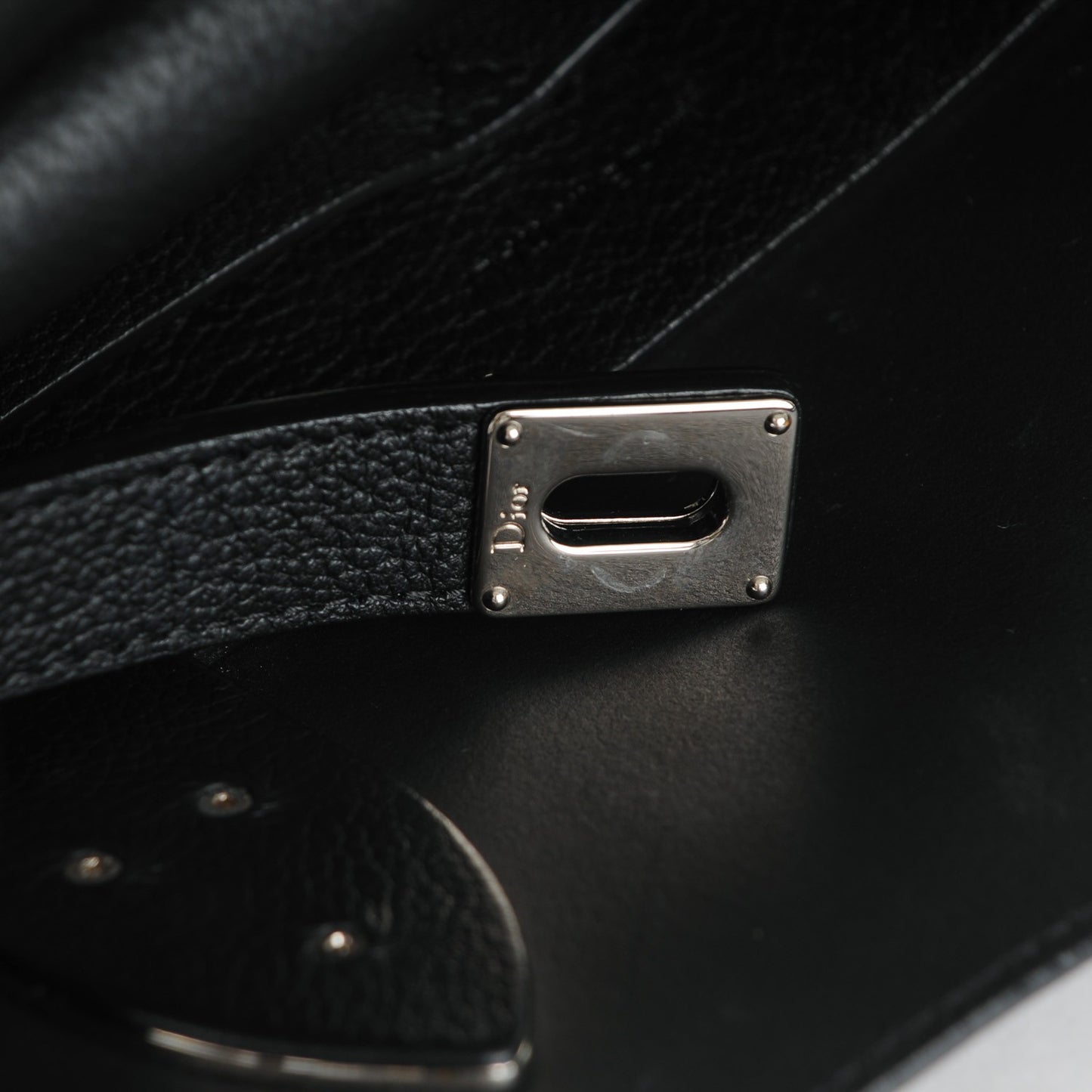 Supple Grained Calfskin Large Open Bar Tote Black