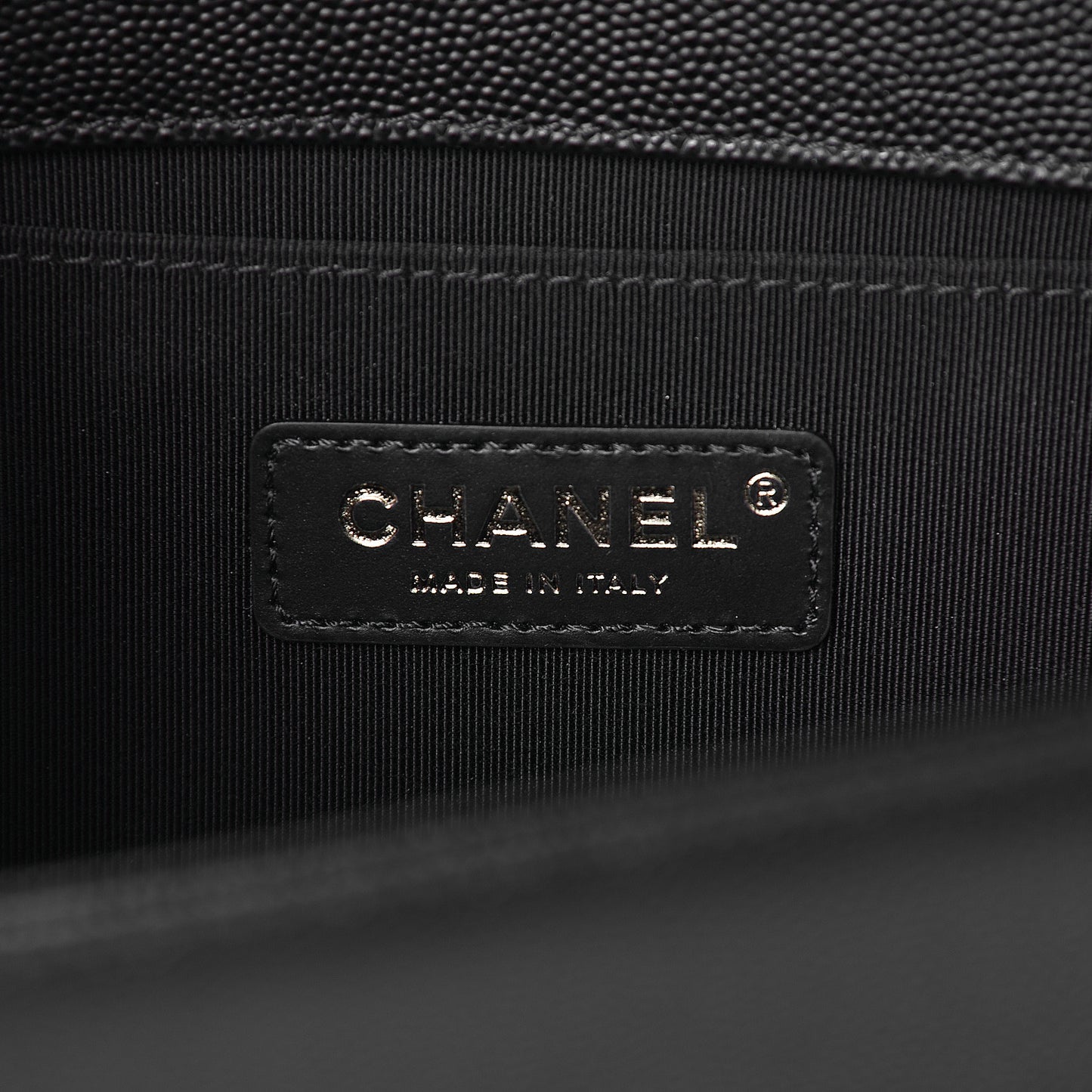 Caviar Chevron Quilted Medium Boy Flap Black