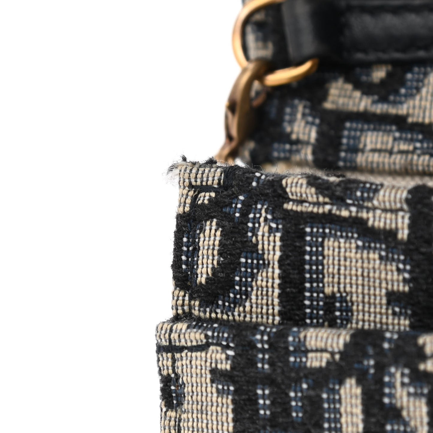 Oblique Saddle Chain Pouch Blue