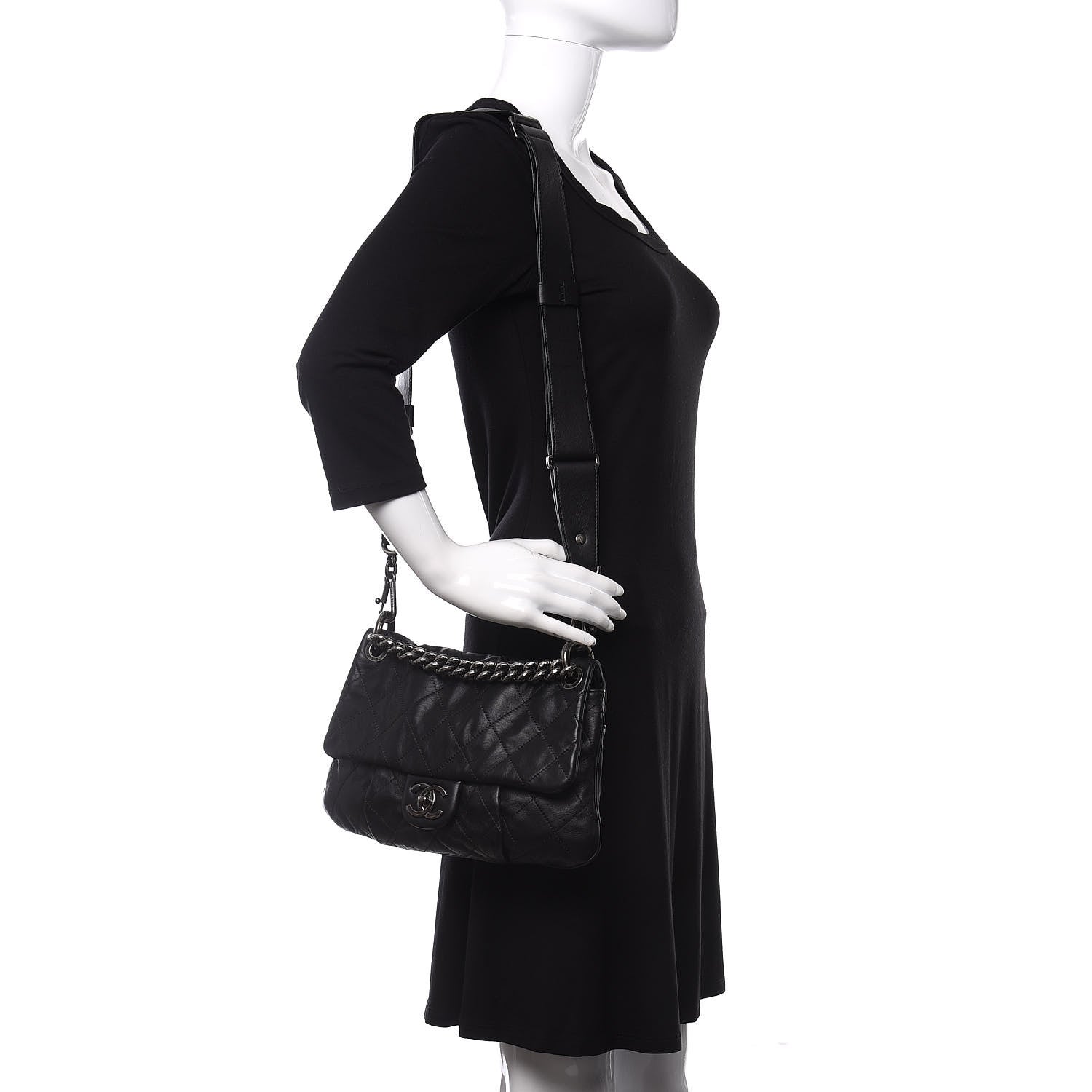 Chanel Calfskin Coco Pleats Messenger Flap Black 2 of 11