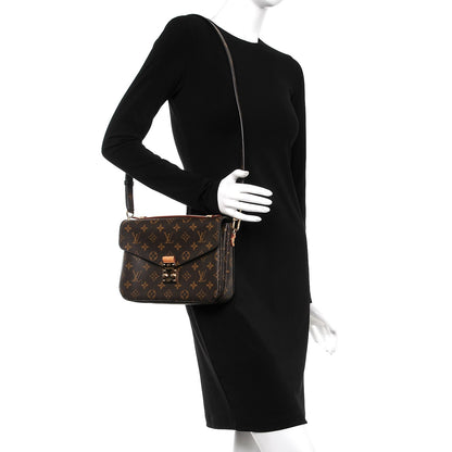 Louis Vuitton Monogram Pochette Metis 2 of 9