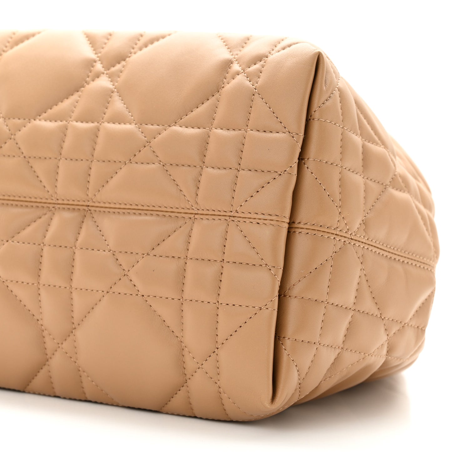Calfskin Macrocannage Medium Toujour Powder Tan