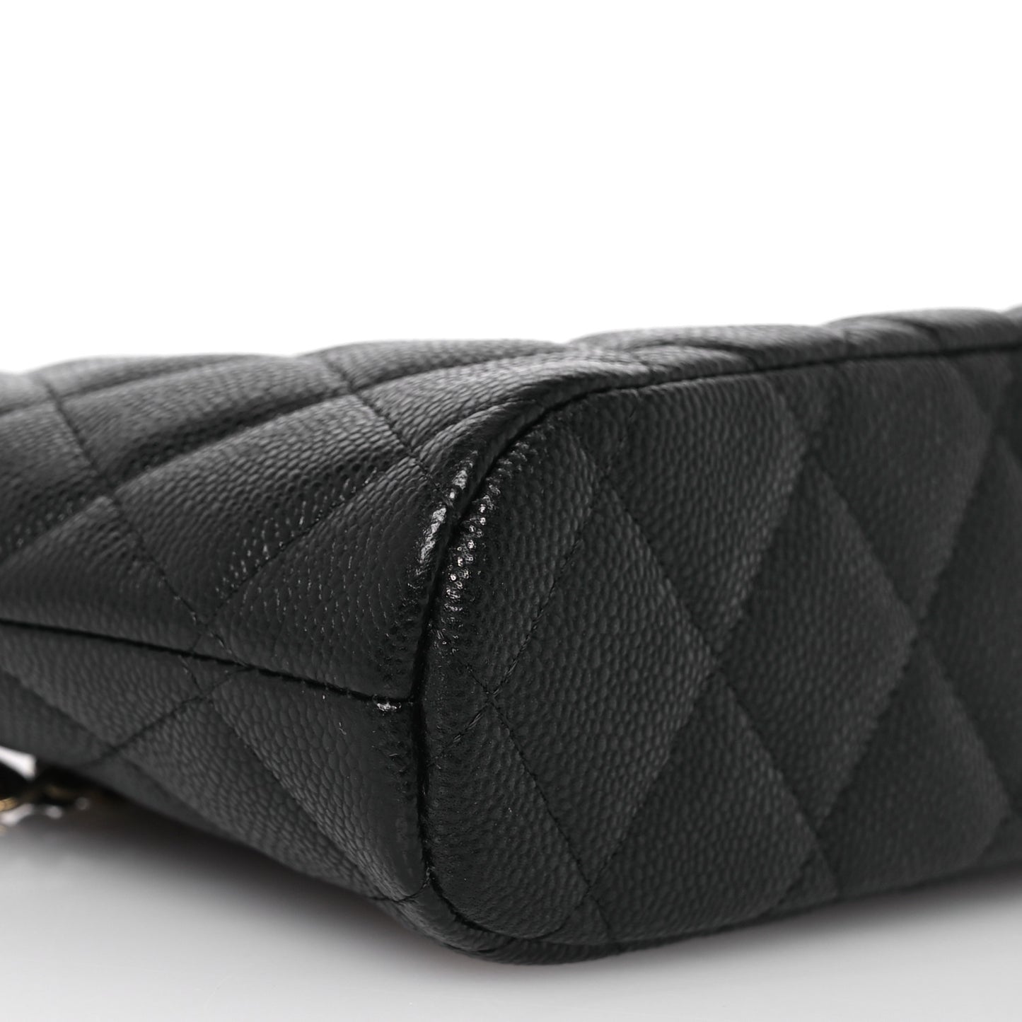 Caviar Quilted Classic Clutch With Chain Black