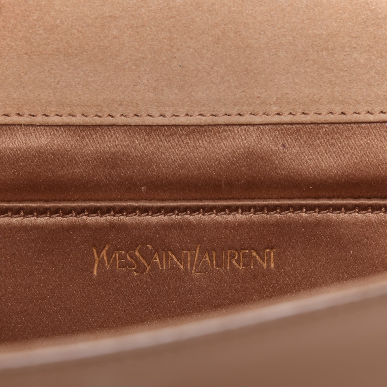 Saint Laurent Patent Calfskin Monogram Large Belle De Jour Clutch Chair 6 of 9
