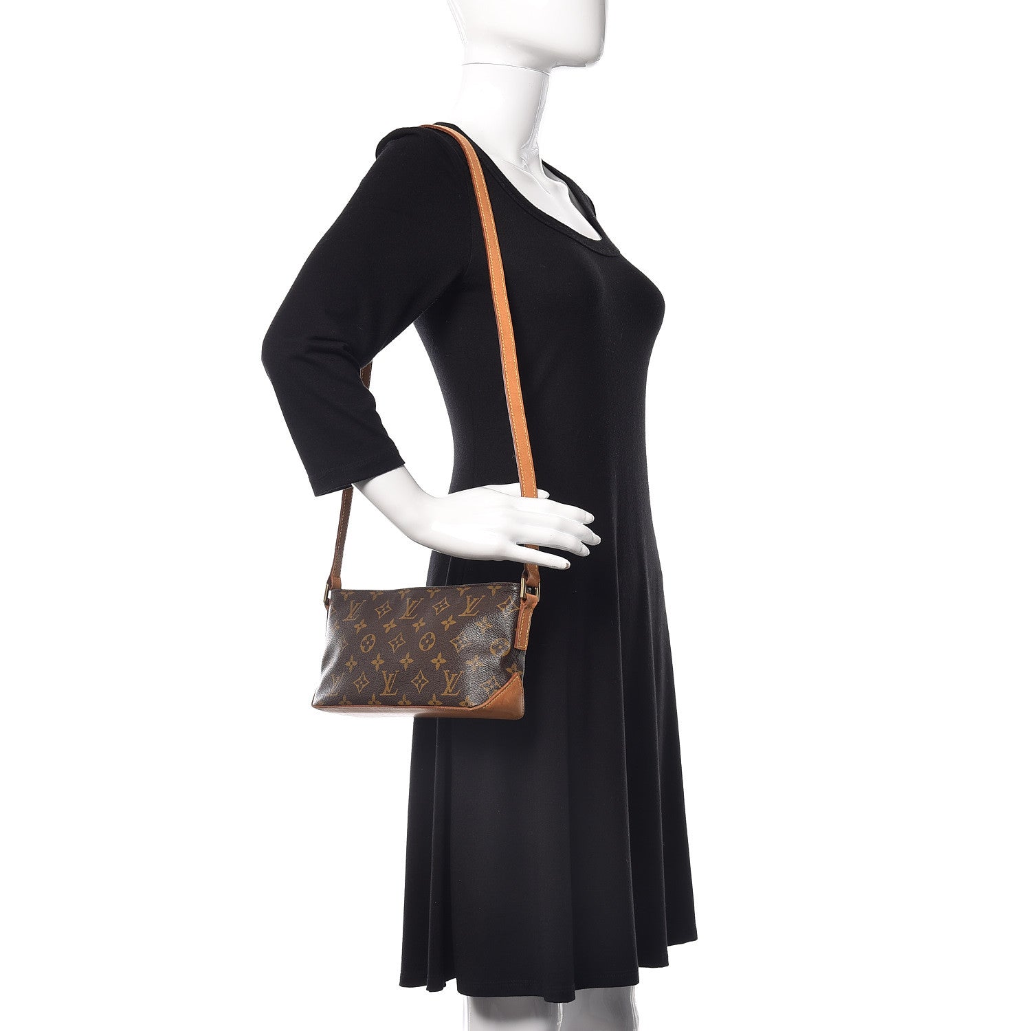Louis Vuitton Monogram Trotteur 2 of 16