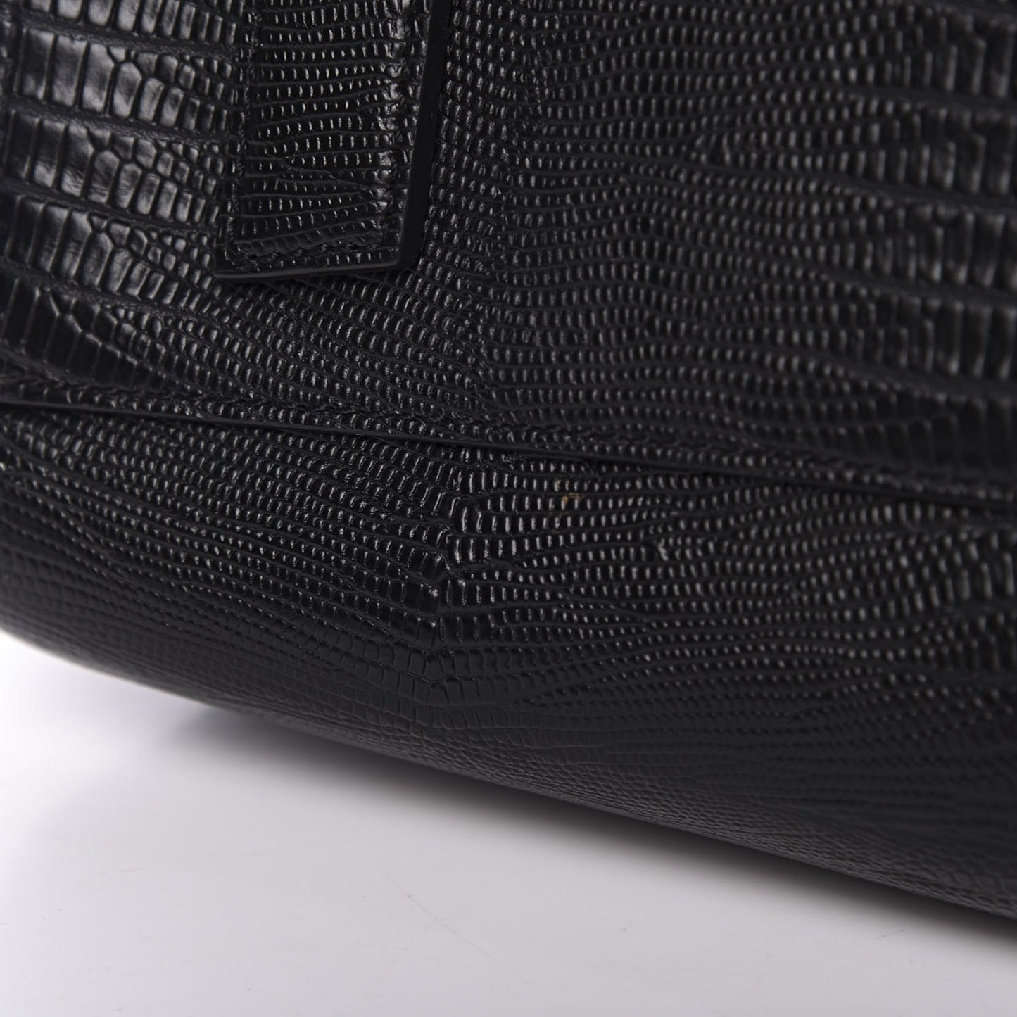Calfskin Lizard Embossed Medium Antigona Black