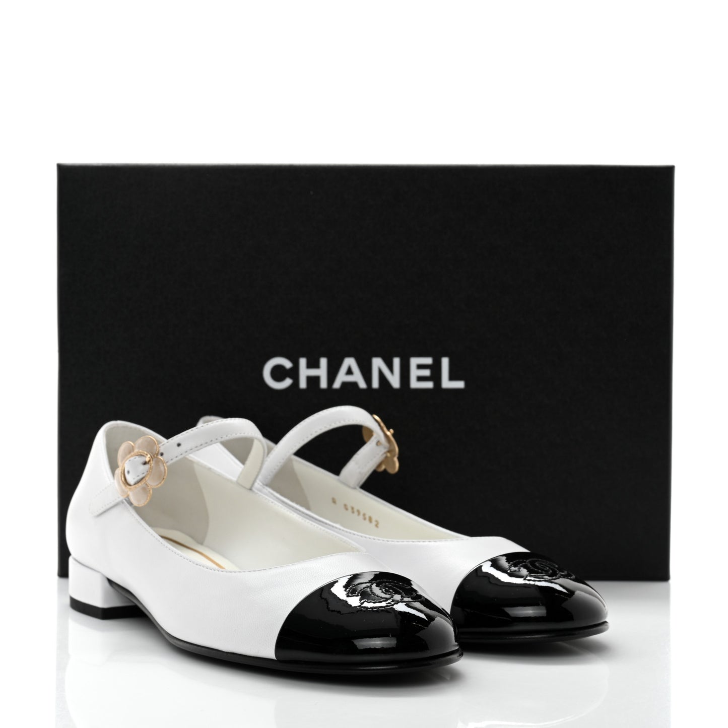Patent Lambskin Mary Jane Flats 37.5 White Black