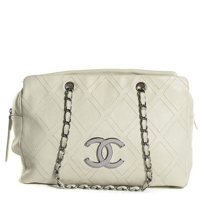 Chanel Calfskin Large Diamond Stitch Tote White 2 of 14