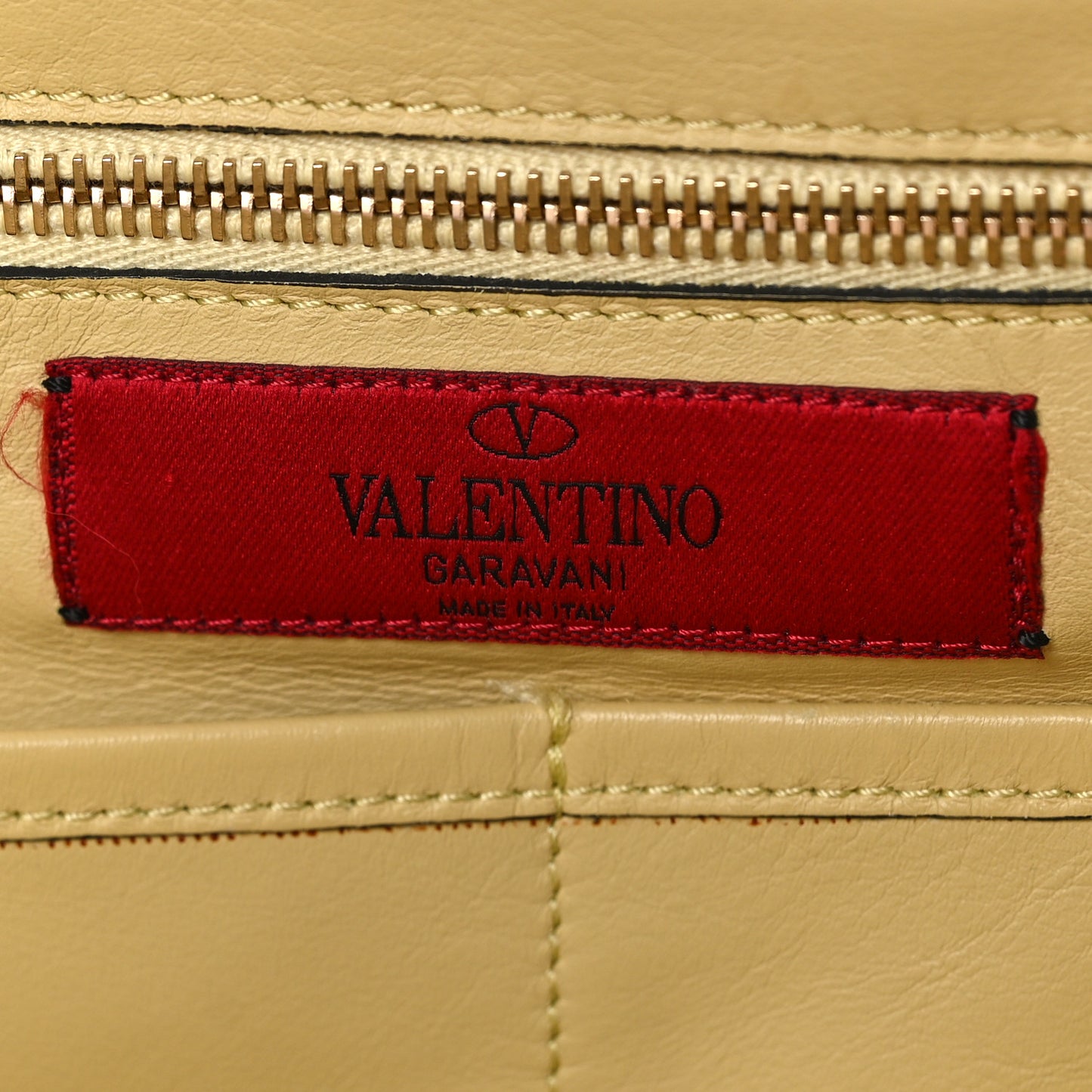 Vitello Monochrome Medium Rockstud Tote Light Yellow