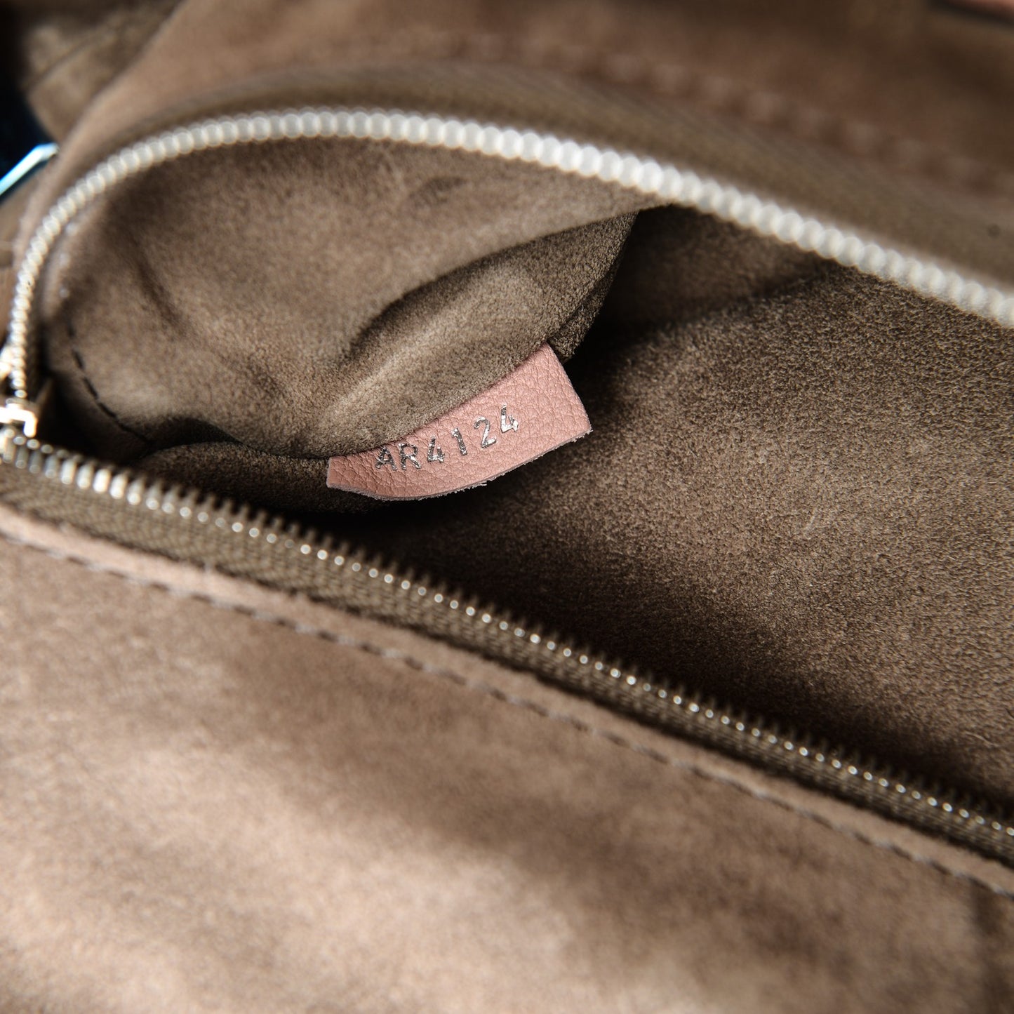Veau Cachemire Soft Lockit MM Magnolia