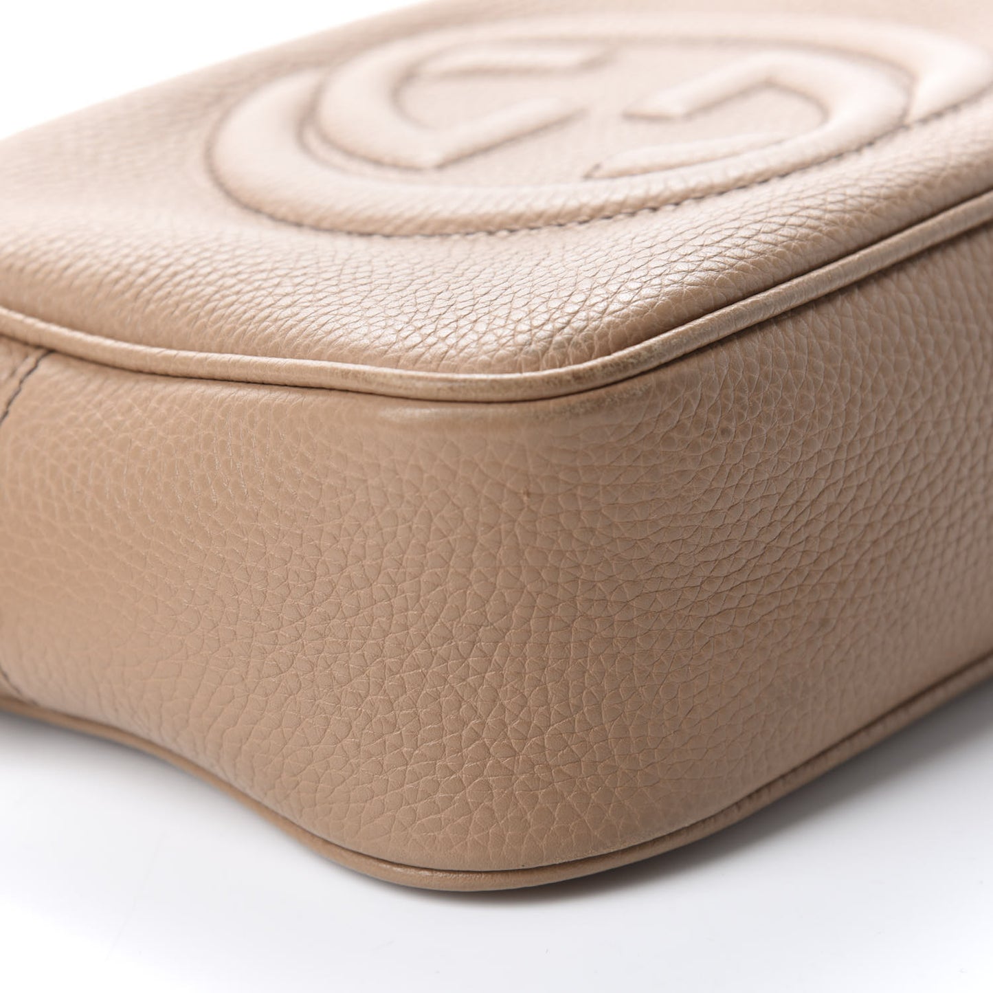 Pebbled Calfskin Small Soho Disco Bag Camelia