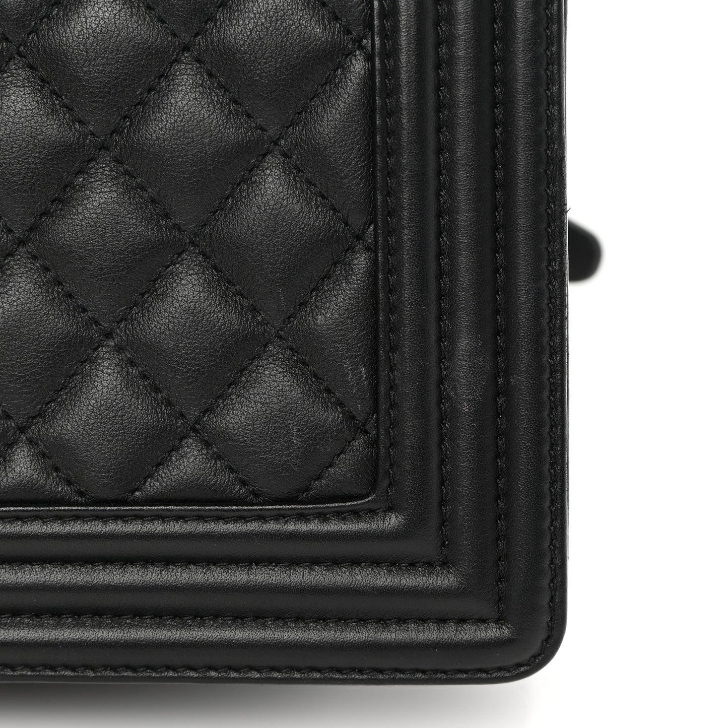 Lambskin Quilted Medium Boy Flap Black