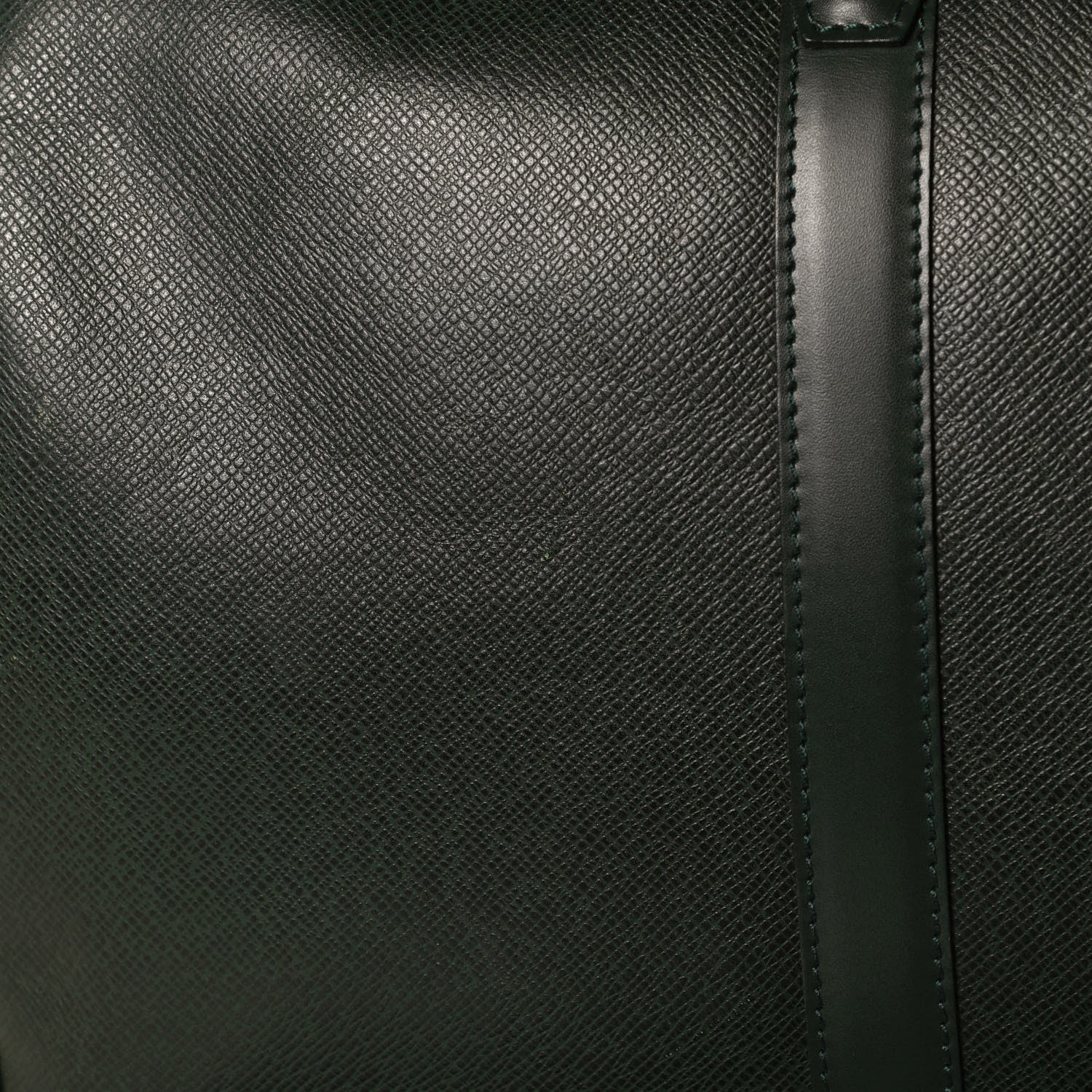 Louis Vuitton Taiga Kendall PM Epicea 17 of 21