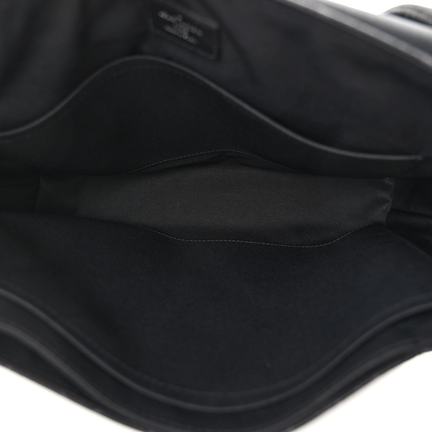 Louis Vuitton Monogram Eclipse District MM 5 of 10