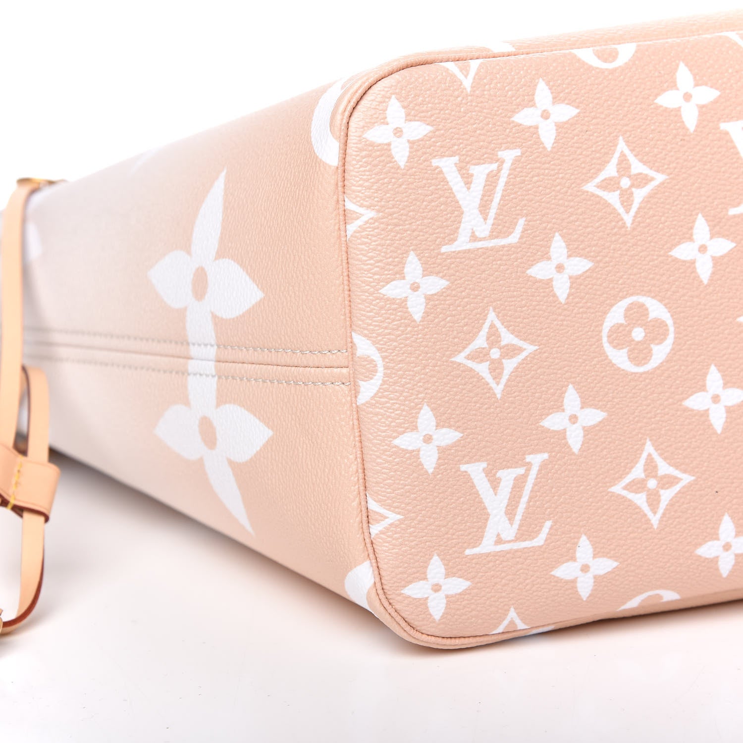 Louis Vuitton Monogram Giant By The Pool Neverfull MM Brume 8 of 10