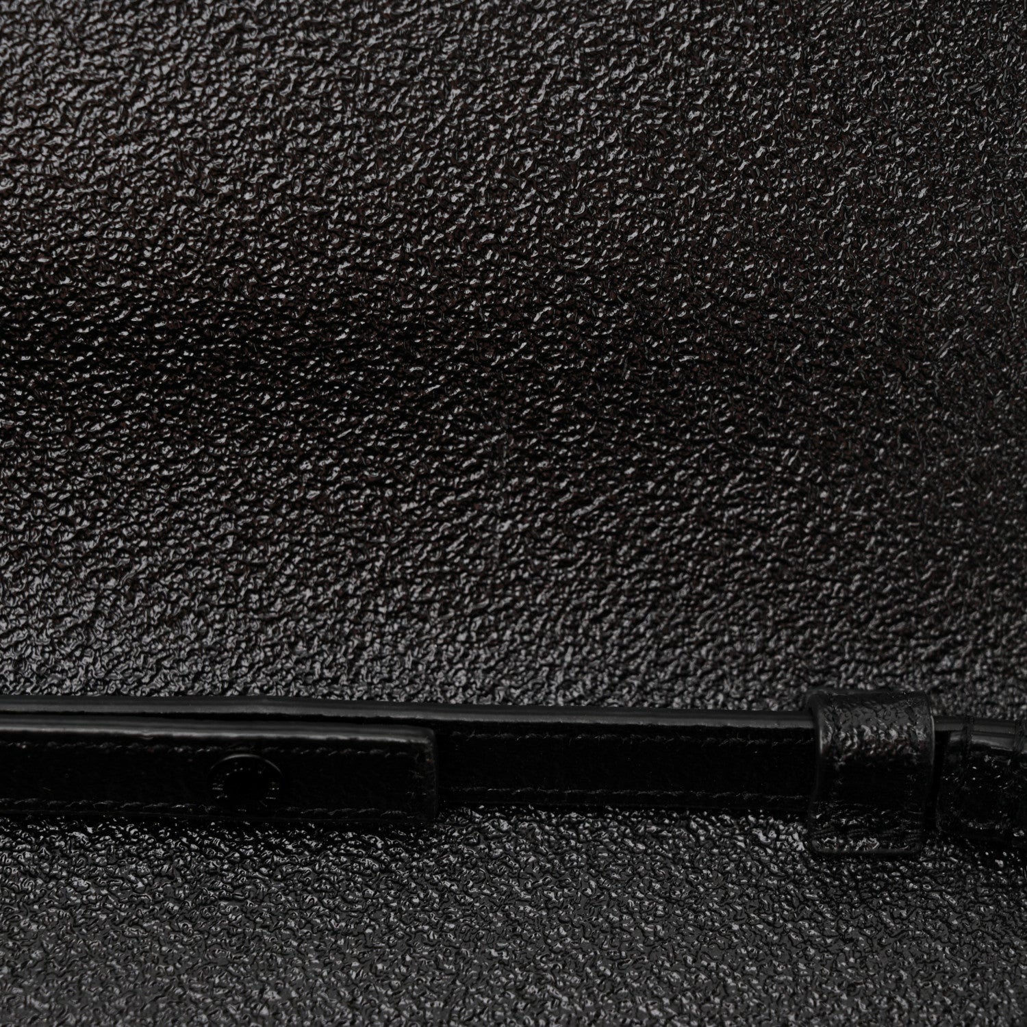 Saint Laurent Grain De Poudre Monogram Chain Wallet Black 11 of 13